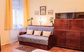 Hilda Central Apartment